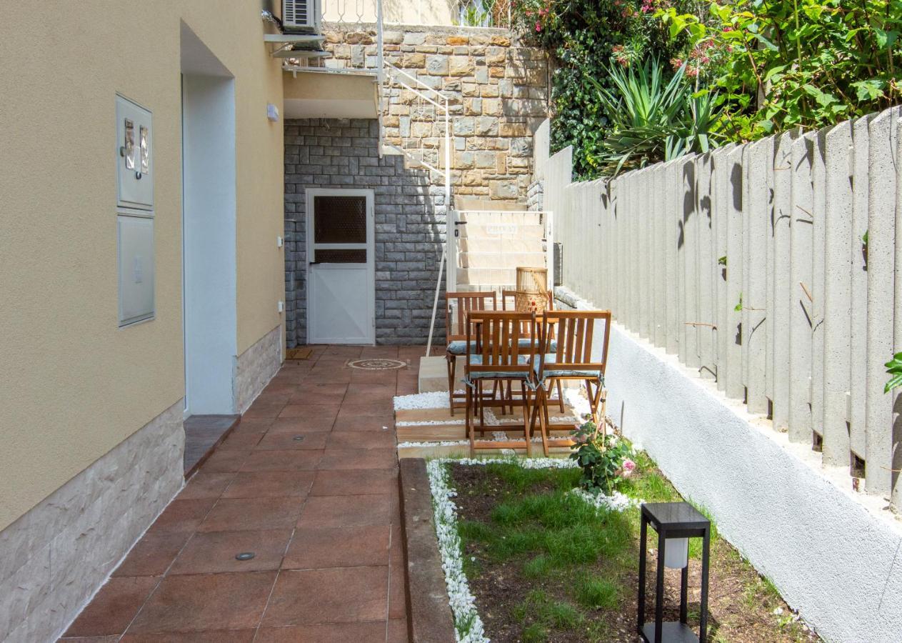 The Rose Garden Apartments 波尔托罗 外观 照片
